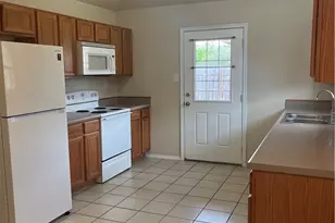 1031 Helen Dr, New Braunfels, TX 78130 - Photo 9