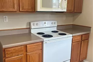 1031 Helen Dr, New Braunfels, TX 78130 - Photo 11