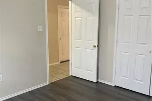 1031 Helen Dr, New Braunfels, TX 78130 - Photo 5