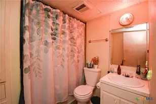 1805 Rosemary Ave, Victoria, TX 77901 - Photo 9