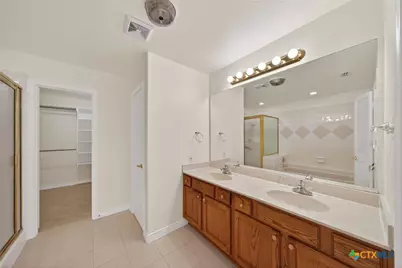 7446 Oak Marsh Street, Live Oak, TX 78233 - Photo 21