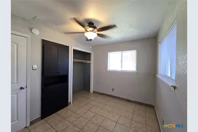 212 E Valley Road, Harker Heights, TX 76548 - Photo 11