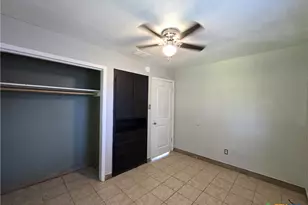 212 E Valley Rd, Harker Heights, TX 76548 - Photo 13