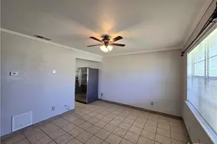 212 E Valley Rd, Harker Heights, TX 76548 - Photo 15