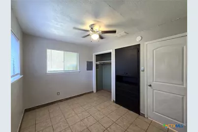 212 E Valley Road, Harker Heights, TX 76548 - Photo 15