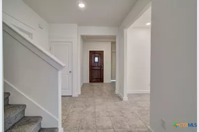 960 Tornado Ridge, New Braunfels, TX 78130 - Photo 5