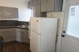 902 S 23rd St, Temple, TX 76504 - Photo 3