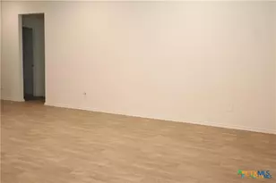 1060 Pronghorn Trl, Seguin, TX 78155 - Photo 11