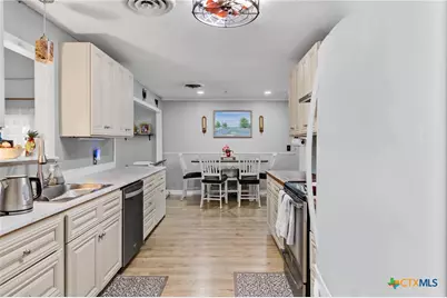 73 Mesquite Street, Lolita, TX 77971 - Photo 9