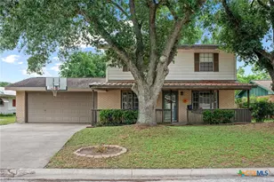 310 Glenbrook Ln, Port Lavaca, TX 77979 - Photo 1