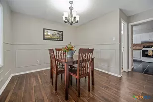 310 Glenbrook Ln, Port Lavaca, TX 77979 - Photo 11
