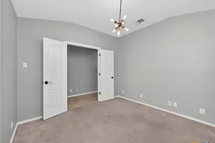 211 Starling Creek, New Braunfels, TX 78130 - Photo 5