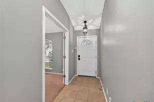 211 Starling Creek, New Braunfels, TX 78130 - Photo 3