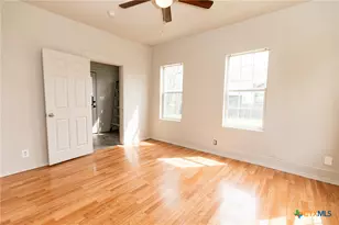 905 N 9th St, Temple, TX 76501 - Photo 29