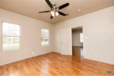 905 N 9th Street, Temple, TX 76501 - Photo 17