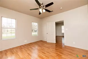 905 N 9th St, Temple, TX 76501 - Photo 17