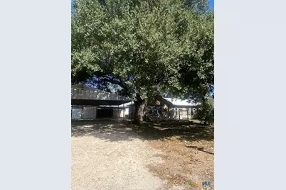 214 S Hackberry Avenue, Luling, TX 78648 - Photo 1