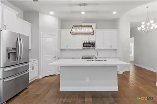 1917 Creek Ridge St, Seguin, TX 78155 - Photo 11