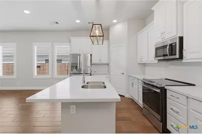 1917 Creek Ridge Street, Seguin, TX 78155 - Photo 9