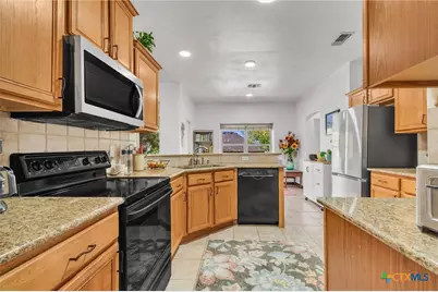 2072 Stonehaven, New Braunfels, TX 78130 - Photo 13