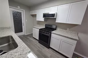 1916 Nevada St, San Marcos, TX 78666 - Photo 13