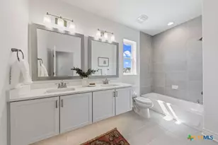 795 N Academy Ave, New Braunfels, TX 78130 - Photo 21