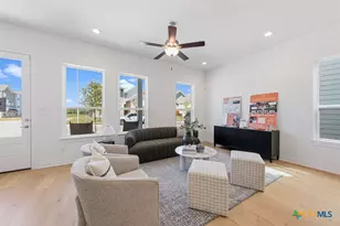 795 N Academy Ave, New Braunfels, TX 78130 - Photo 5