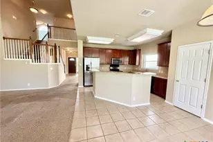 613 Magdalena Ln, New Braunfels, TX 78132 - Photo 9