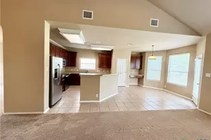 613 Magdalena Ln, New Braunfels, TX 78132 - Photo 15