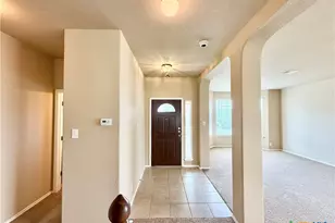 613 Magdalena Ln, New Braunfels, TX 78132 - Photo 5