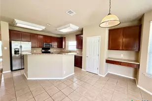 613 Magdalena Ln, New Braunfels, TX 78132 - Photo 7