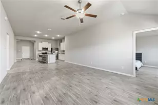 829 Stonemanor, Seguin, TX 78155 - Photo 7