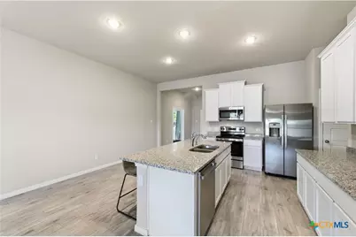 829 Stonemanor, Seguin, TX 78155 - Photo 11