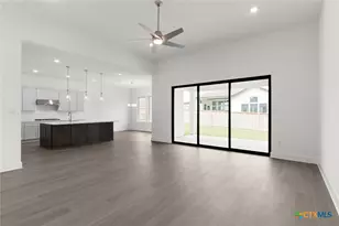 5129 Lottchen Ln, Schertz, TX 78154 - Photo 5