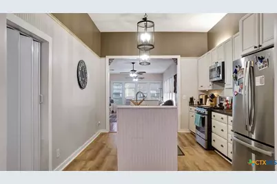 204 S Valley Street, Cuero, TX 77954 - Photo 17