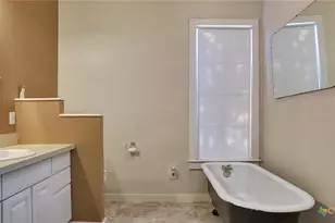 204 S Valley St, Cuero, TX 77954 - Photo 27