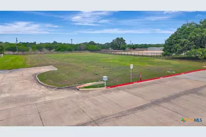 205 Kerh Boulevard, Victoria, TX 77904 - Photo 13