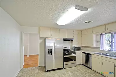 268 E Mill Street, New Braunfels, TX 78130 - Photo 25