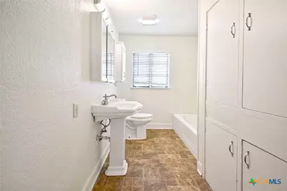 268 E Mill Street, New Braunfels, TX 78130 - Photo 21