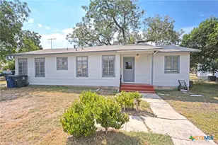 268 E Mill St, New Braunfels, TX 78130 - Photo 33