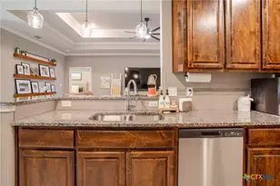 3109 Lenora Dr, Victoria, TX 77901 - Photo 11