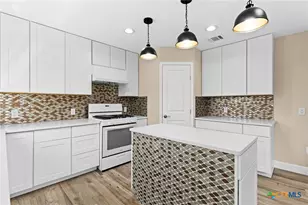 209 W Victory Ave, Temple, TX 76501 - Photo 7