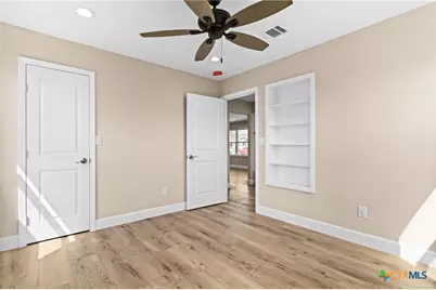 209 W Victory Avenue, Temple, TX 76501 - Photo 11