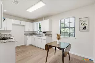 126 E Bob White Ln, Harker Heights, TX 76548 - Photo 9