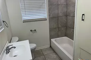 3007 E Mistletoe Ave, Victoria, TX 77901 - Photo 11