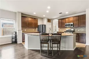 656 Peacock Ln, New Braunfels, TX 78130 - Photo 7