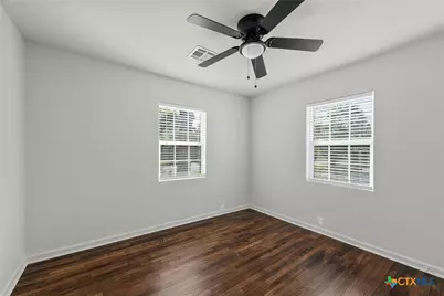 703 E 8th Avenue, Belton, TX 76513 - Photo 19