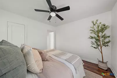 703 E 8th Avenue, Belton, TX 76513 - Photo 17