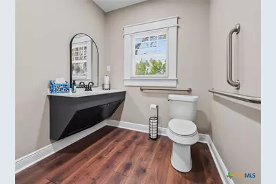 208 W Goodwin Avenue, Victoria, TX 77901 - Photo 17