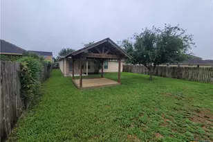 114 Blue Rock Ct, Victoria, TX 77904 - Photo 7